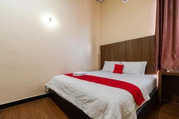 هتل Reddoorz Plus Near Ramayana Pematangsiantar