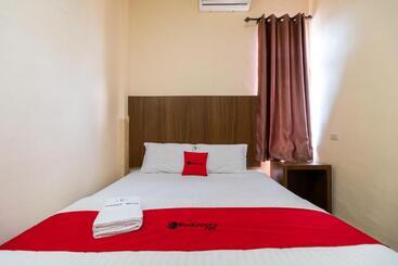 هتل Reddoorz Plus Near Ramayana Pematangsiantar