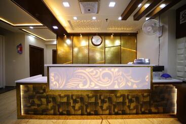 هتل Royal Phoenix