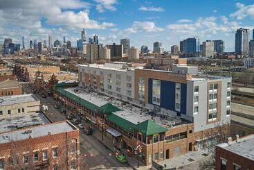 هتل Springhill Suites By Marriott Chicago Chinatown