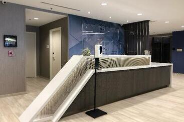 هتل Springhill Suites By Marriott Chicago Chinatown