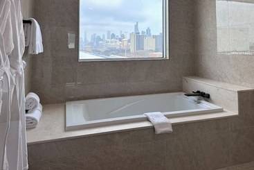 هتل Springhill Suites By Marriott Chicago Chinatown
