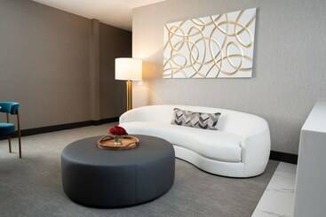 هتل Springhill Suites By Marriott Chicago Chinatown