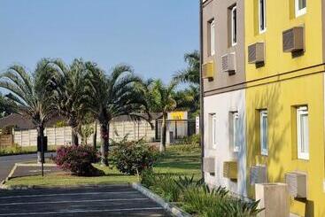 هتل Sun1 Richards Bay