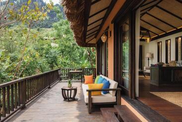 استراحتگاه Avana Retreat
