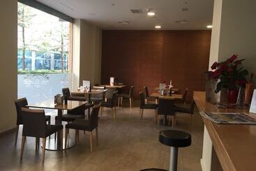 Apartamentos Plaza Picasso