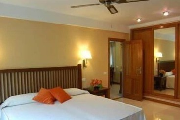 Aparthotel El Galeón