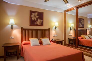 Aparthotel El Galeón