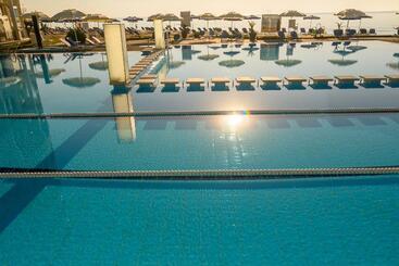 Azalia Beach Hotel Balneo & Spa
