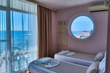هتل Aphrodite Beach