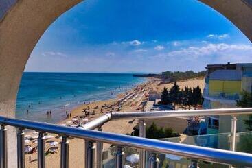 هتل Aphrodite Beach