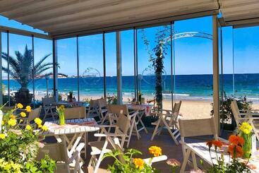 هتل Aphrodite Beach
