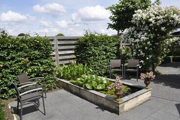 هتل B&b De Edelsteen