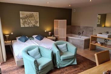 هتل B&b De Edelsteen