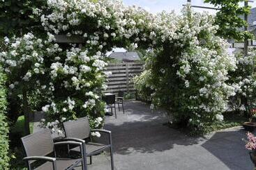 هتل B&b De Edelsteen