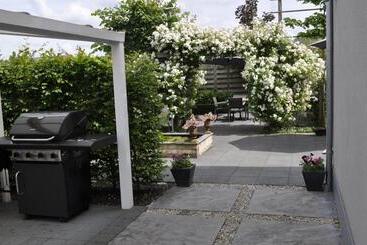 هتل B&b De Edelsteen