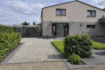 هتل B&b De Edelsteen
