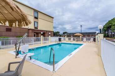 هتل Comfort Inn & Suites Panama City North