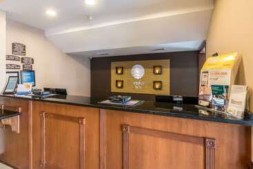 هتل Comfort Inn & Suites Panama City North