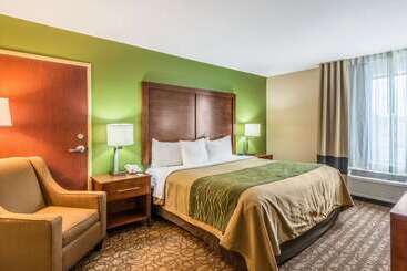هتل Comfort Inn & Suites Panama City North