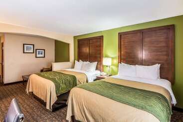 هتل Comfort Inn & Suites Panama City North