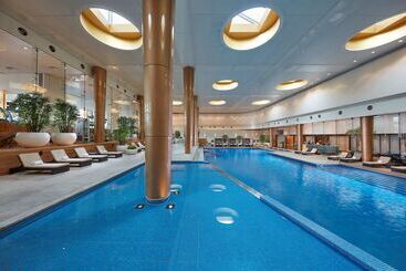 هتل Crown Towers Melbourne