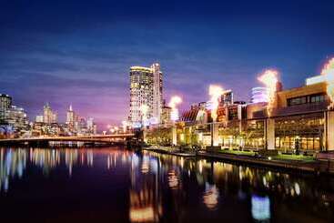 هتل Crown Towers Melbourne
