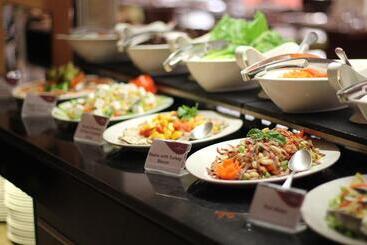 هتل Crowne Plaza Sohar, An Ihg