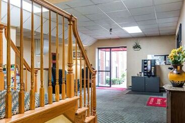 هتل Econo Lodge