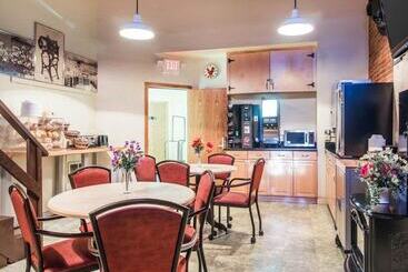 هتل Econo Lodge
