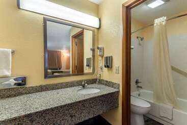 هتل Econo Lodge Nashville North   Opryland
