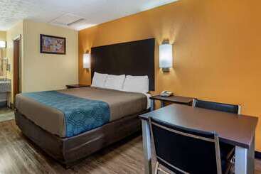 هتل Econo Lodge Nashville North   Opryland