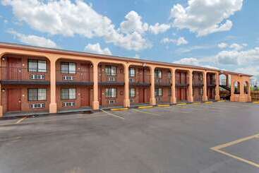 هتل Econo Lodge Nashville North   Opryland