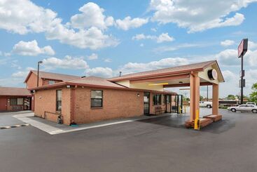 هتل Econo Lodge Nashville North   Opryland