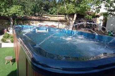 Family Hotel Elena