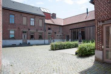 هتل Het Leerhof