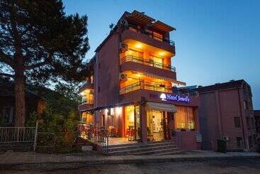 Family Hotel Jemelly