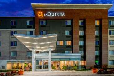 هتل La Quinta By Wyndham Baltimore Bwi Airport