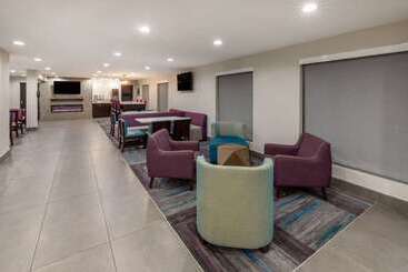 هتل La Quinta By Wyndham Houston Nw Brookhollow