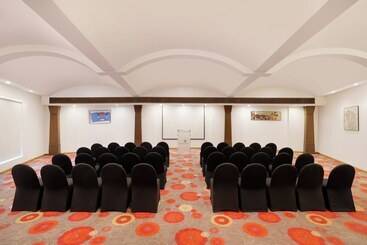 Lemon Tree Hotel, Aurangabad