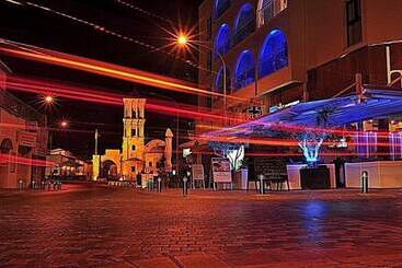 هتل Livadhiotis City