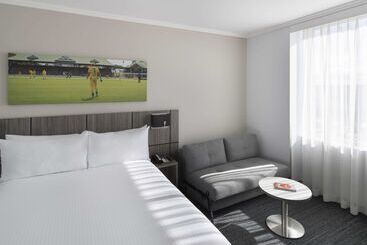 هتل Mercure Sydney Bankstown