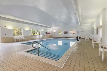 هتل Sleep Inn & Suites