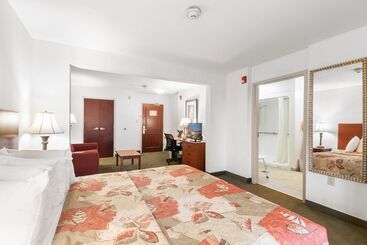 هتل Sleep Inn & Suites