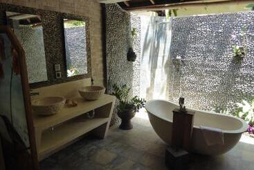 هتل Puri Dajuma Beach Eco Resort & Spa