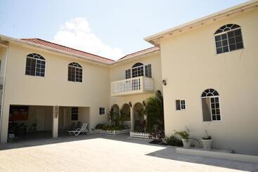 هتل Retreat Guest House