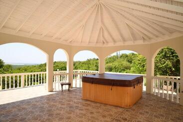 هتل Retreat Guest House
