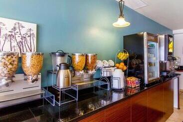 هتل Sleep Inn & Suites