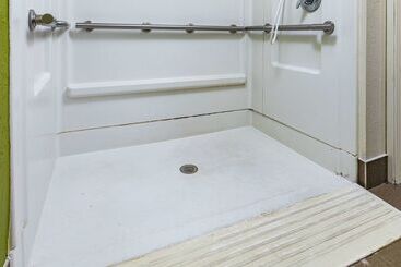 هتل Clarion Pointe Lakeland I 4