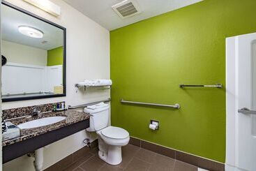 هتل Clarion Pointe Lakeland I 4